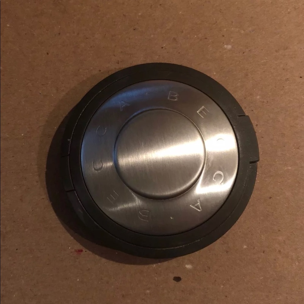 Becca Skin Perfector in Opal